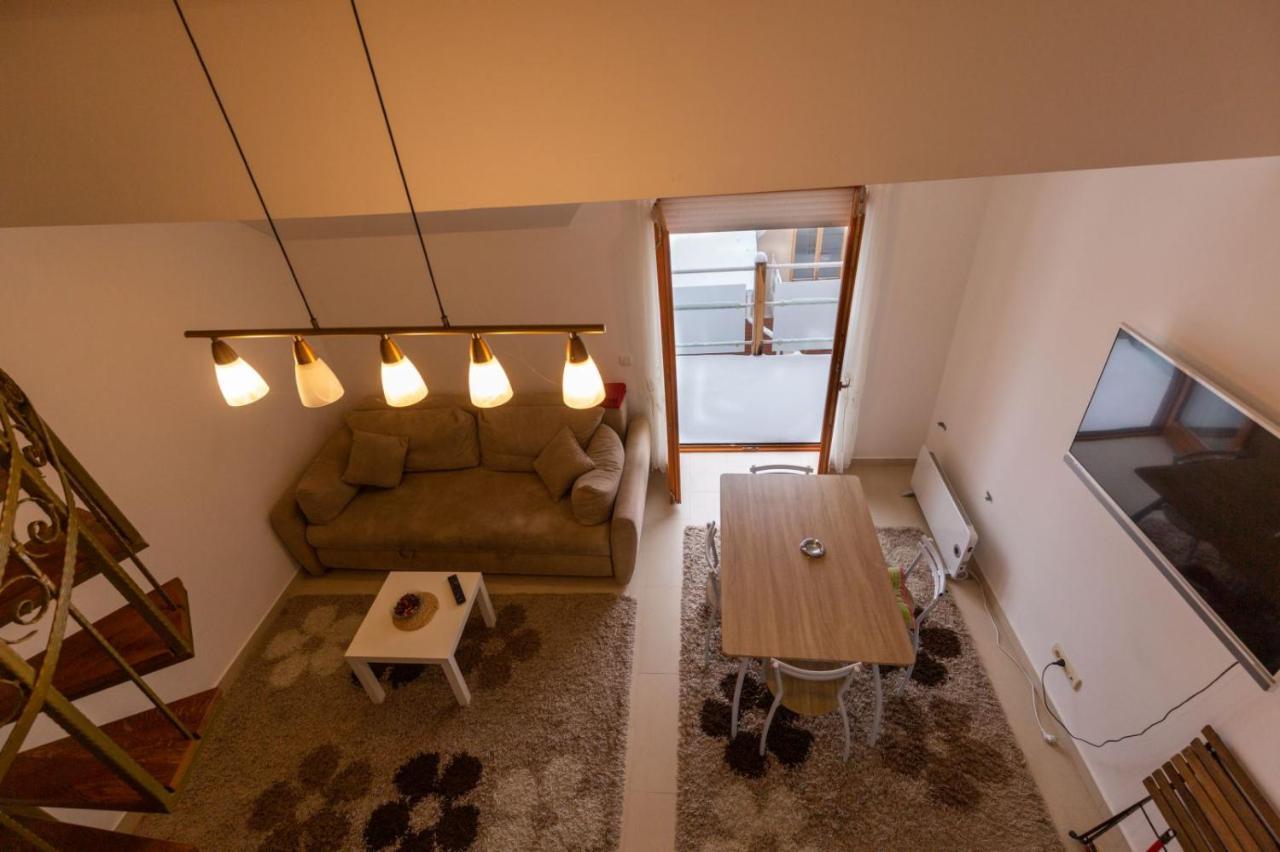 Apartment Sunce Zova *